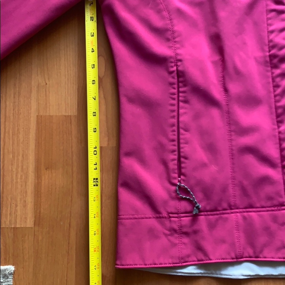 Mountain Hardware Soft Shell Jacket - image 7